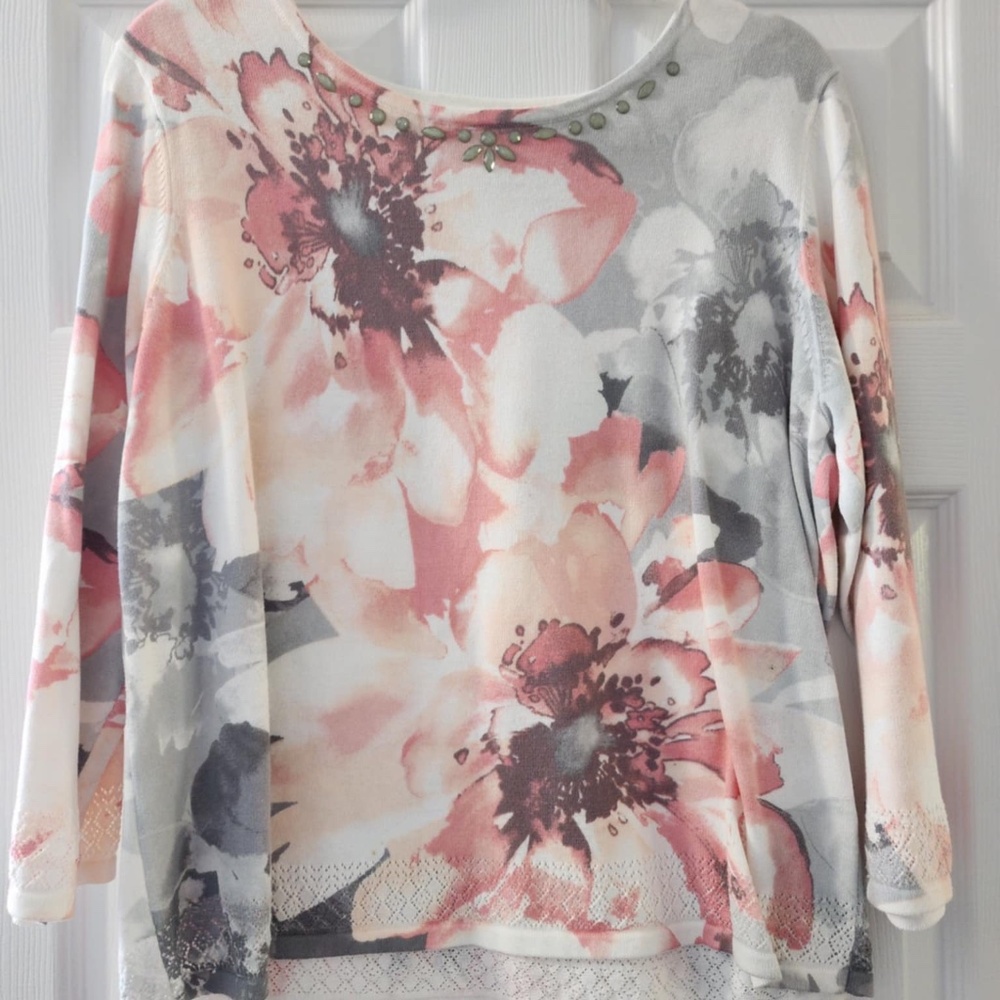 Petite floral top